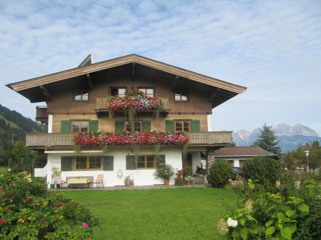 Haus Friedl Hotel Кицбюел Екстериор снимка